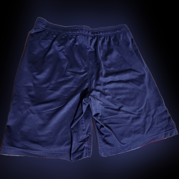 Under Armour Activewear Shorts - Picture 2 of 3
